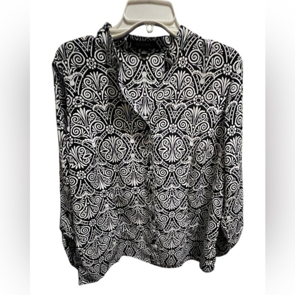 Notations Black and White Patterned Women's Top